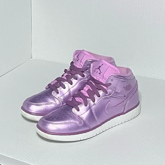 Nike Air Jordan High Top Sneakers - Picture 3 of 15